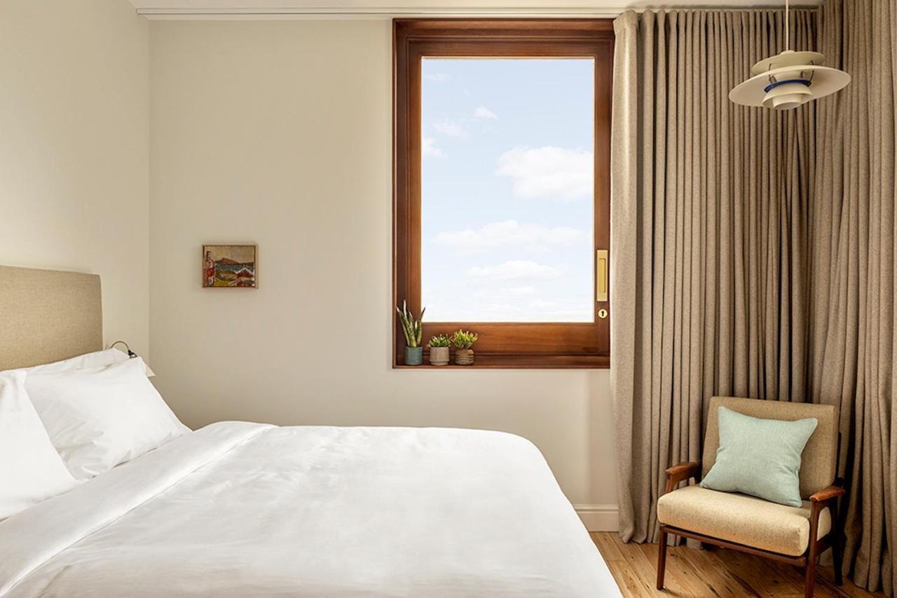 Hotel Road